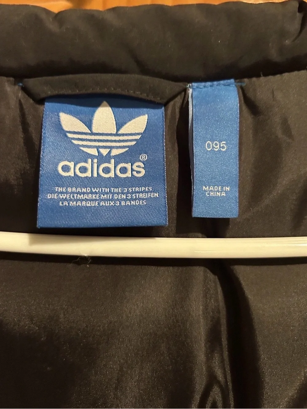 HTF Adidas Badge Down Jacket Black Size 095 Unisex Men’s Sm Wm Med EUC